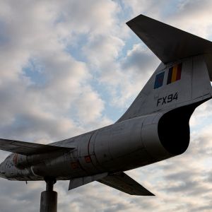 F 104 Starfighter cleaning Peer  2 