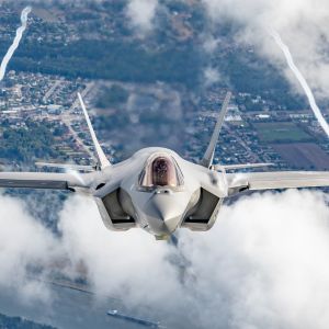 F35  4 