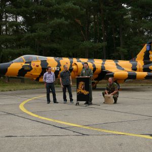 10WINF090909054 ROLL OUT FA 87 TIGER